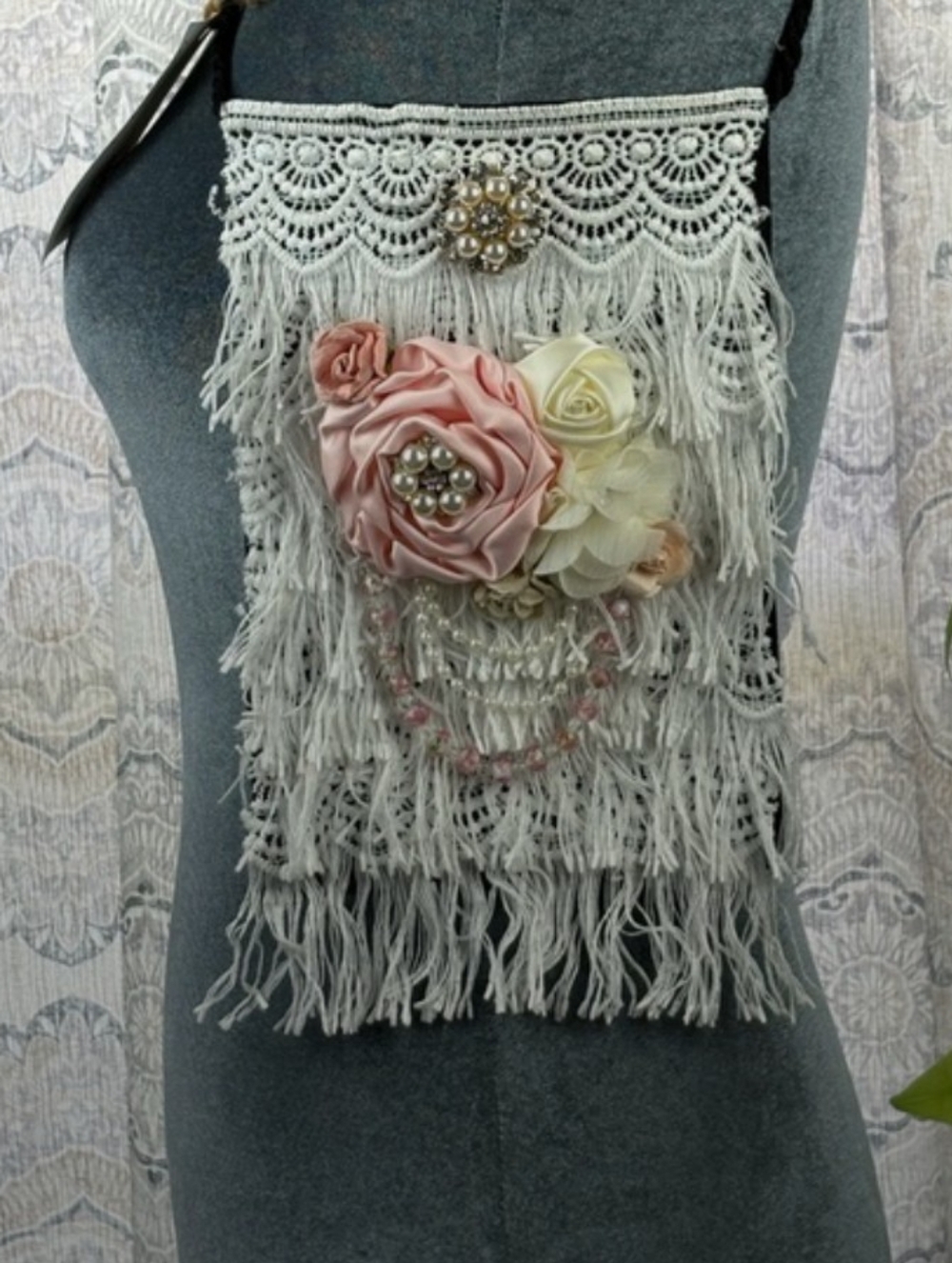 💐Elegant | Artisan | Floral Lace Crossbody Bag | Fringe & Pearls💐